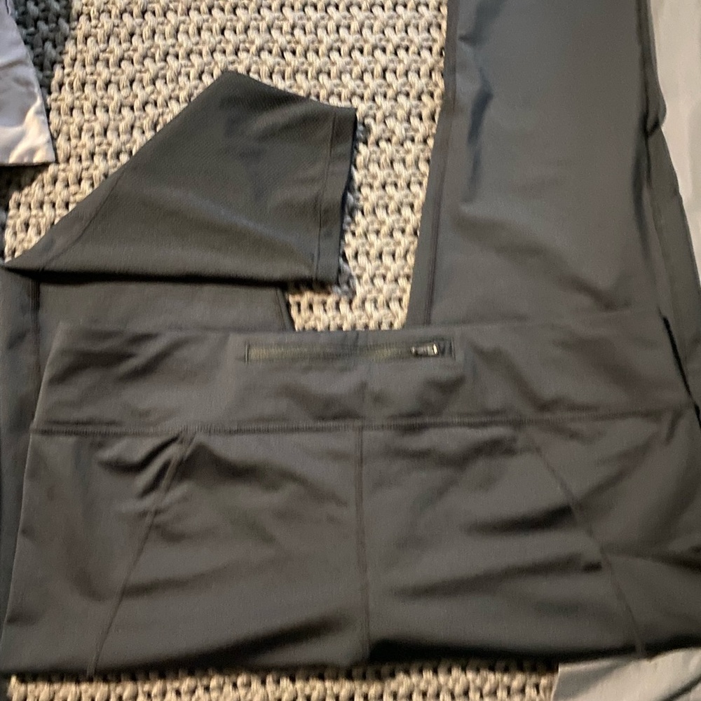 Nike woman’s Dry Fit workout leggings